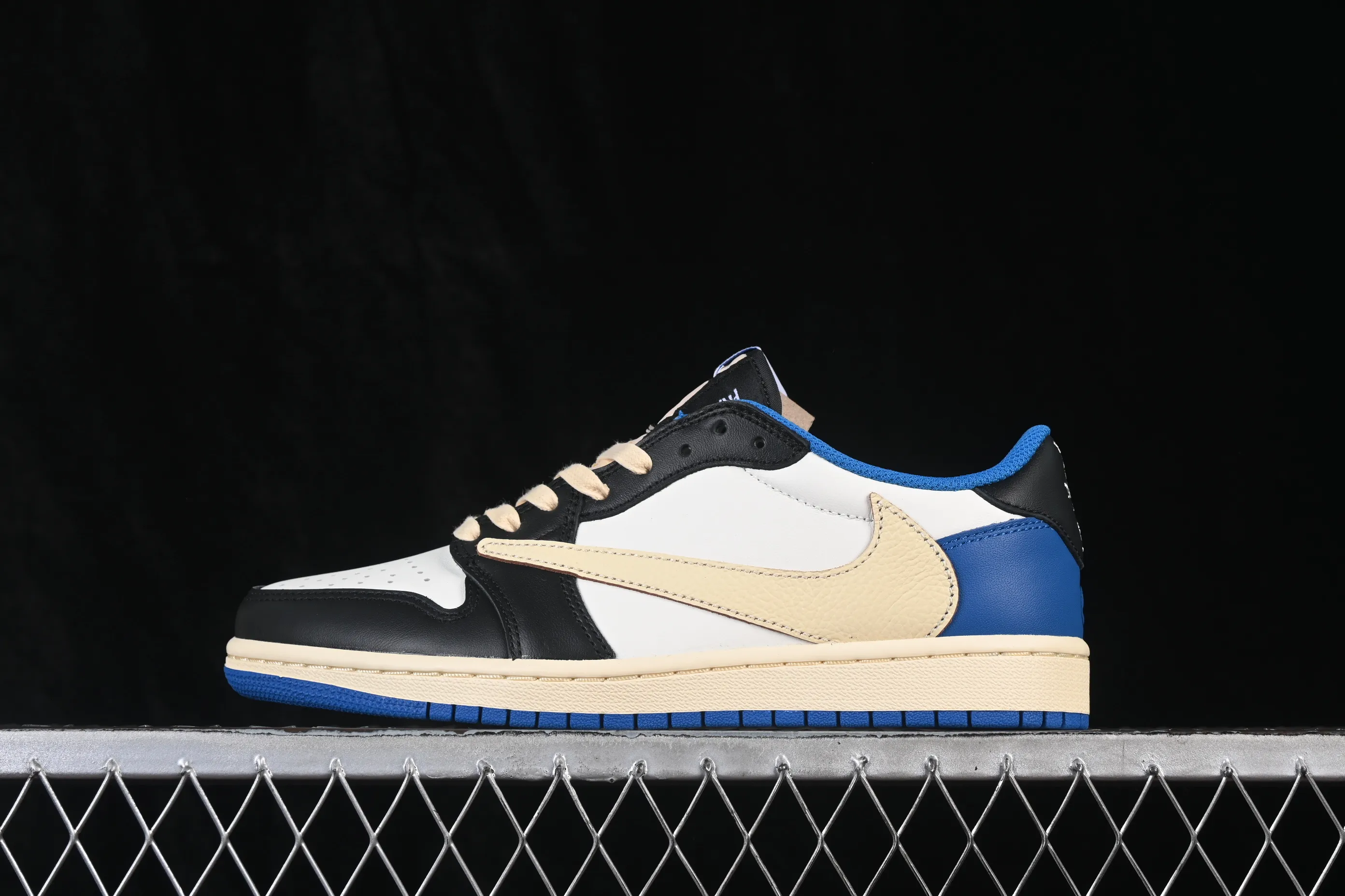 All categories Air Jordan Jordan series basketball shoes Air Jordan 1 Low ZG version Travis Scott x Air Jordan 1 Low OG AJ1 Joe 1 undercut low top full head layer DM7866-140